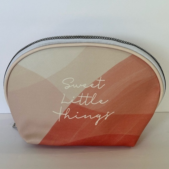 Sweet Little Things Cosmetic Bag Nwt